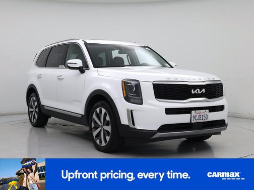White 2022 Kia Telluride S