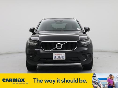 2019 Volvo XC40 T5 Momentum
