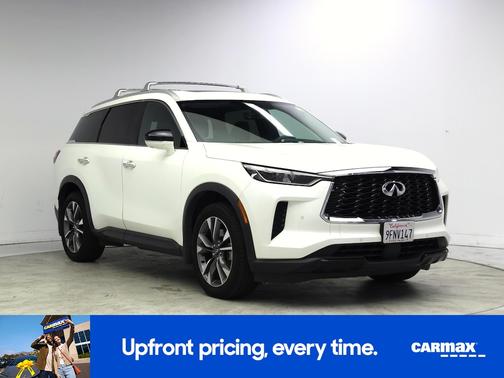 White 2023 INFINITI QX60 Luxe