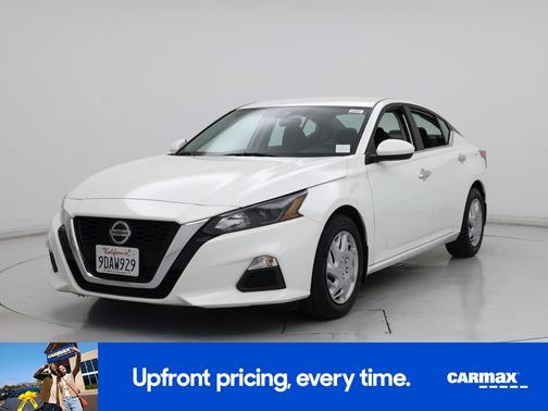 White 2022 Nissan Altima S