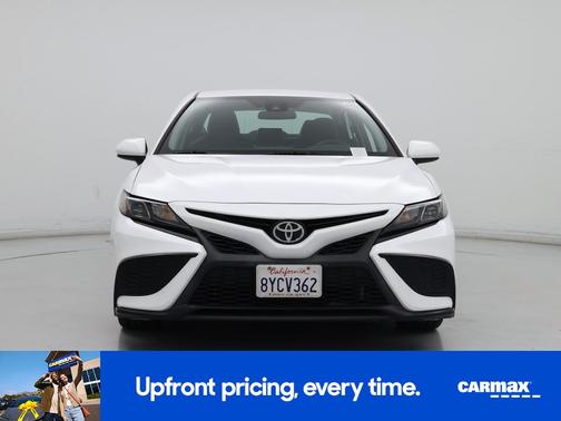 White 2021 Toyota Camry SE