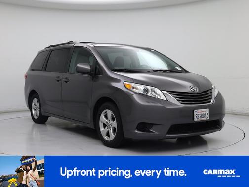 2017 Toyota Sienna LE