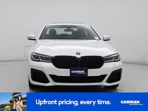 White 2023 BMW 530e