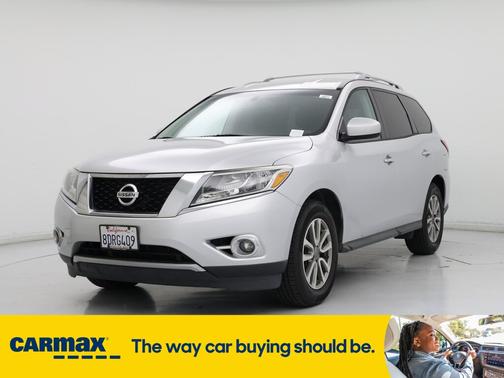 2016 Nissan Pathfinder SV