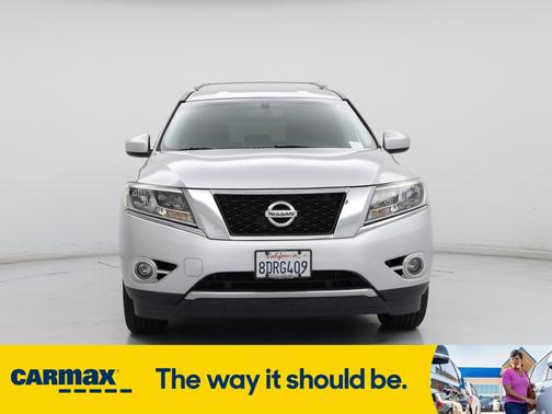 2016 Nissan Pathfinder SV