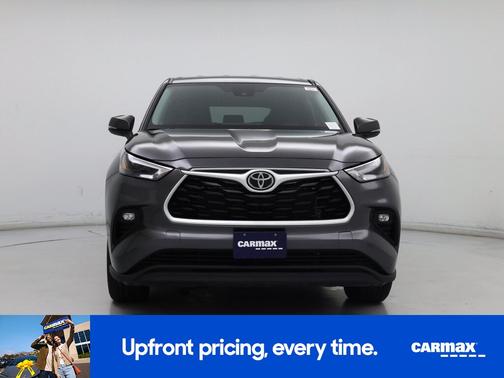 Black 2025 Toyota Highlander XLE