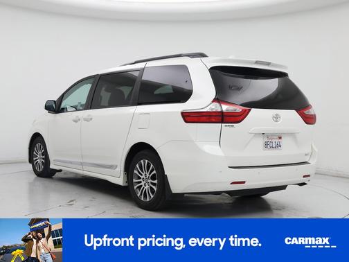2018 Toyota Sienna XLE