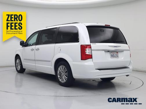 White 2015 Chrysler Town & Country Touring L