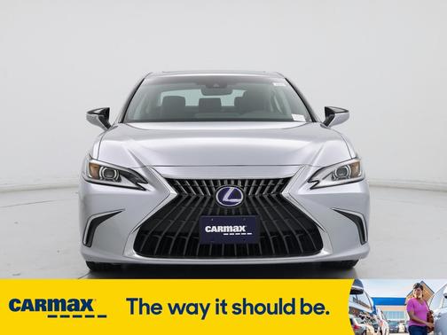 2022 Lexus ES 300h