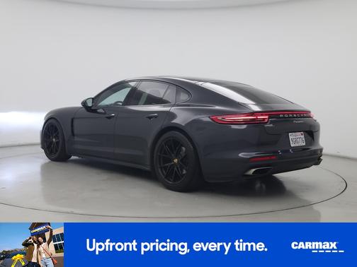 2017 Porsche Panamera 4