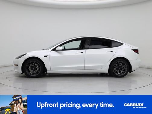 Pearl 2023 Tesla Model 3