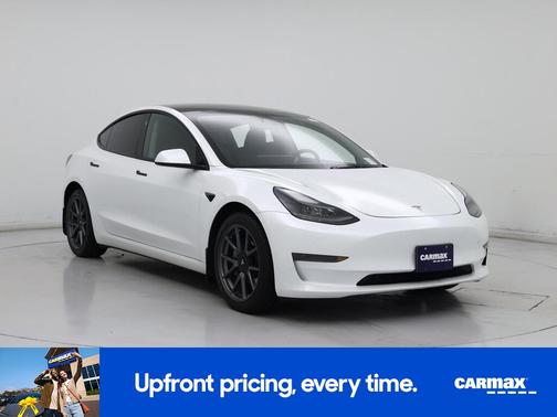 Pearl 2023 Tesla Model 3