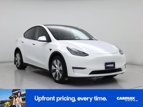 White 2023 Tesla Model Y Long Range