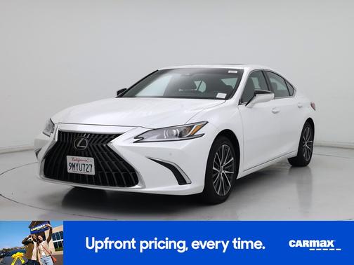 White 2024 Lexus ES 300h Luxury