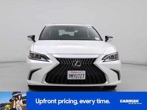 White 2024 Lexus ES 300h Luxury