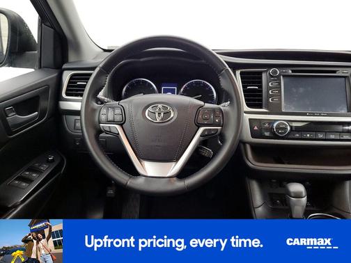 Blue 2017 Toyota Highlander XLE