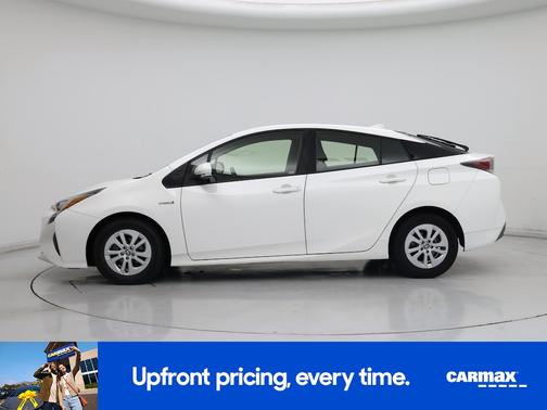 White 2016 Toyota Prius Two