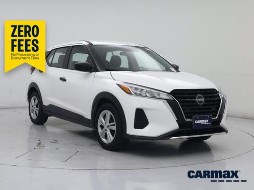 White 2024 Nissan Kicks S