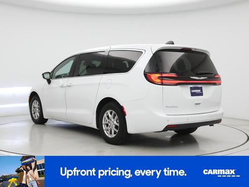 White 2024 Chrysler Pacifica Touring L