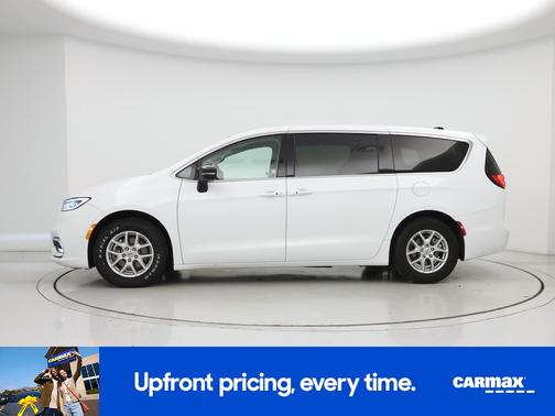 White 2024 Chrysler Pacifica Touring L