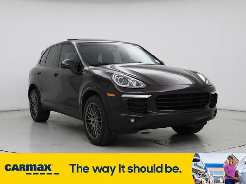 2017 Porsche Cayenne Platinum