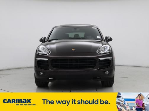 2017 Porsche Cayenne Platinum