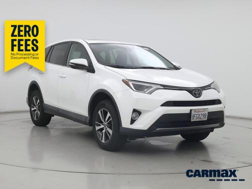 White 2018 Toyota RAV4 XLE