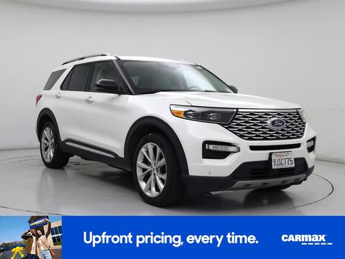 White 2023 Ford Explorer Platinum