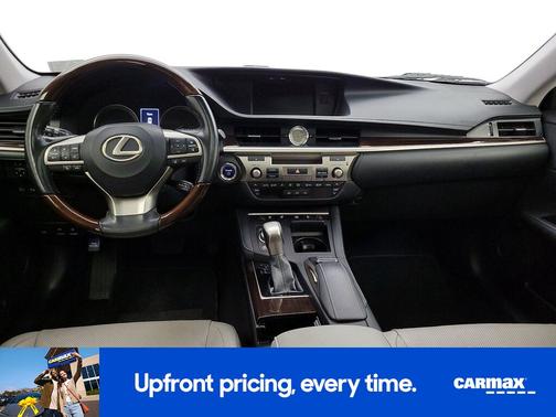2018 Lexus ES 300h 