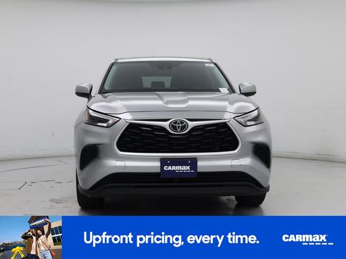 Silver 2023 Toyota Highlander L