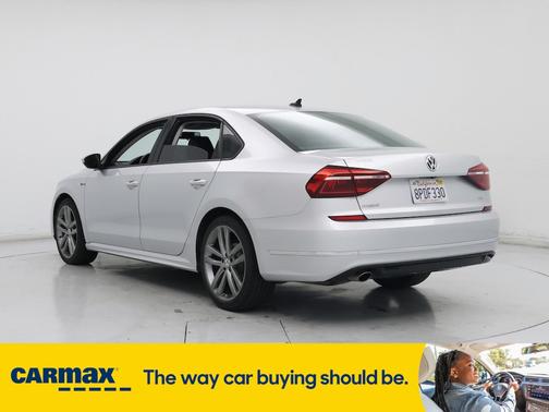 2018 Volkswagen Passat R-Line