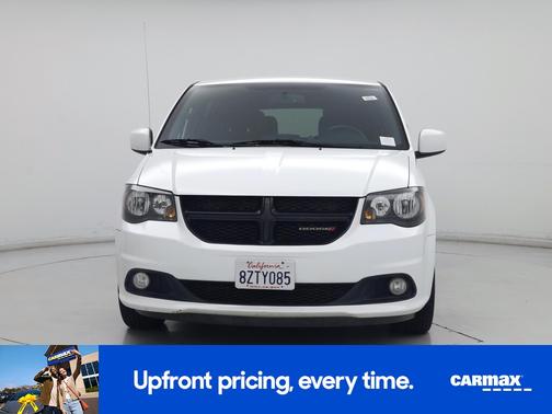White 2018 Dodge Grand Caravan SE Plus