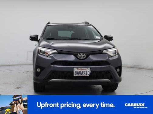2017 Toyota RAV4 SE