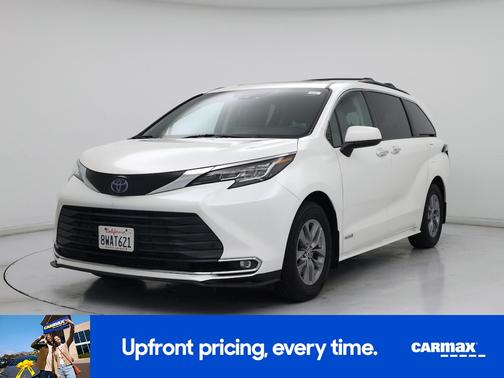2021 Toyota Sienna XLE