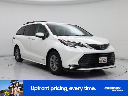 2021 Toyota Sienna XLE