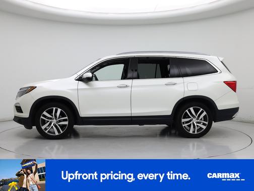 White 2017 Honda Pilot Touring