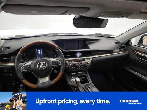 White 2017 Lexus ES 350