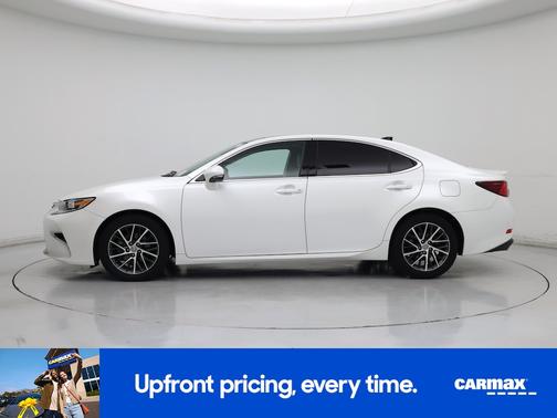 White 2017 Lexus ES 350
