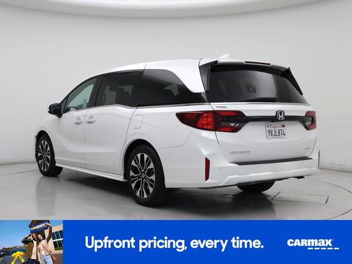 White 2026 Honda Odyssey Elite