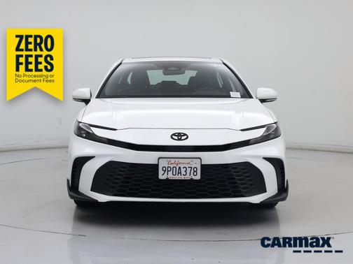White 2025 Toyota Camry SE