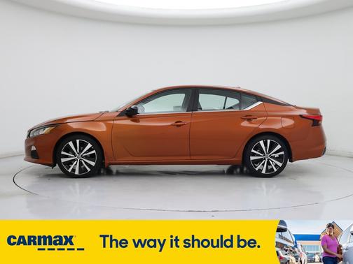 2022 Nissan Altima SR