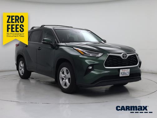Green 2023 Toyota Highlander LE