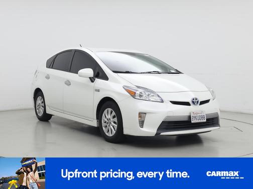 White 2015 Toyota Prius Plug-in