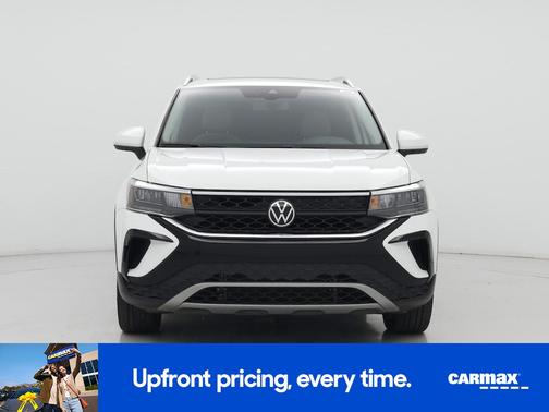 White 2022 Volkswagen Taos SE