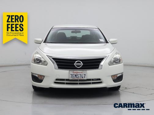 White 2014 Nissan Altima S