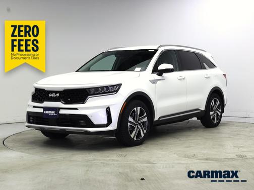 White 2023 Kia Sorento Hybrid EX