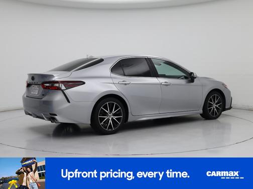 Silver 2021 Toyota Camry SE