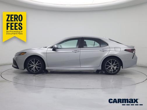 Silver 2024 Toyota Camry SE