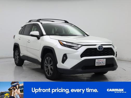 2022 Toyota RAV4 Hybrid XLE