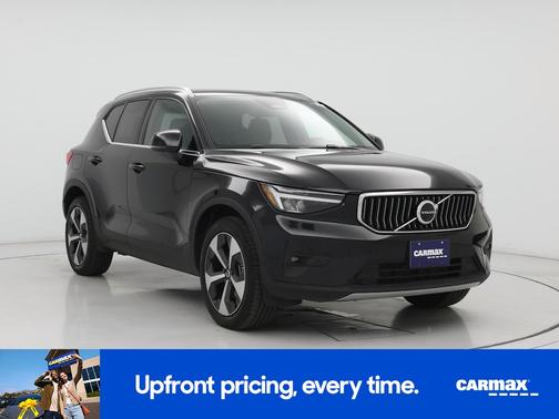 Black 2025 Volvo XC40 B5 Plus Bright Theme